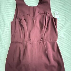 New dress with tag on burgundy color, nice dress for women without sleeveless ..